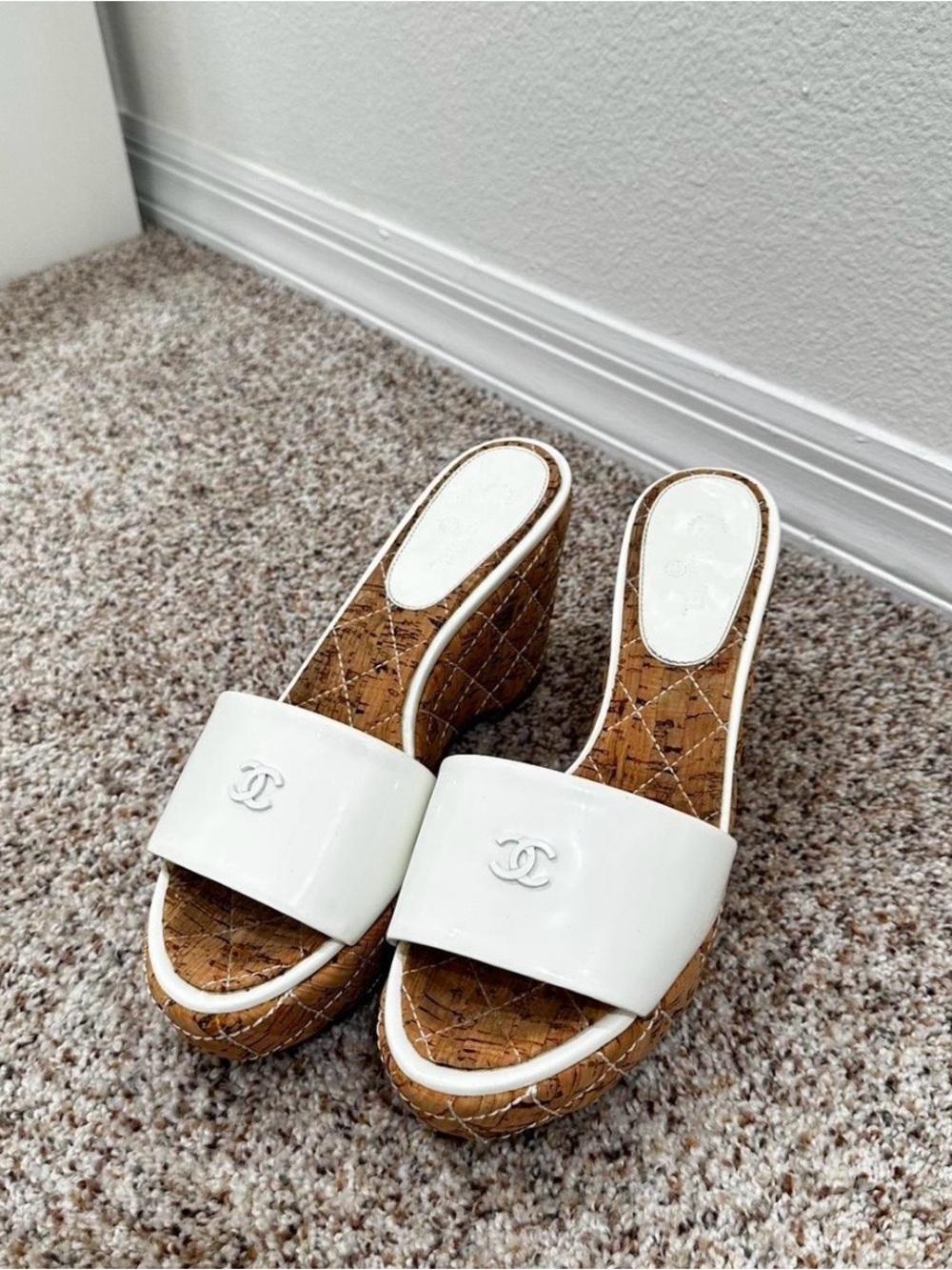 CHANEL White Patent Leather Cork Quilted Wedge Slides